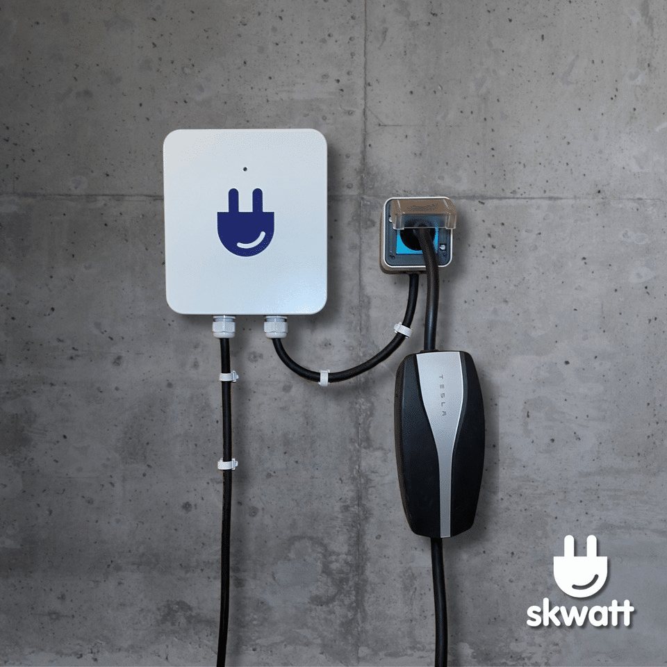skwatt box solution de charge sécurisée pour voitures électriques en location saisonnière